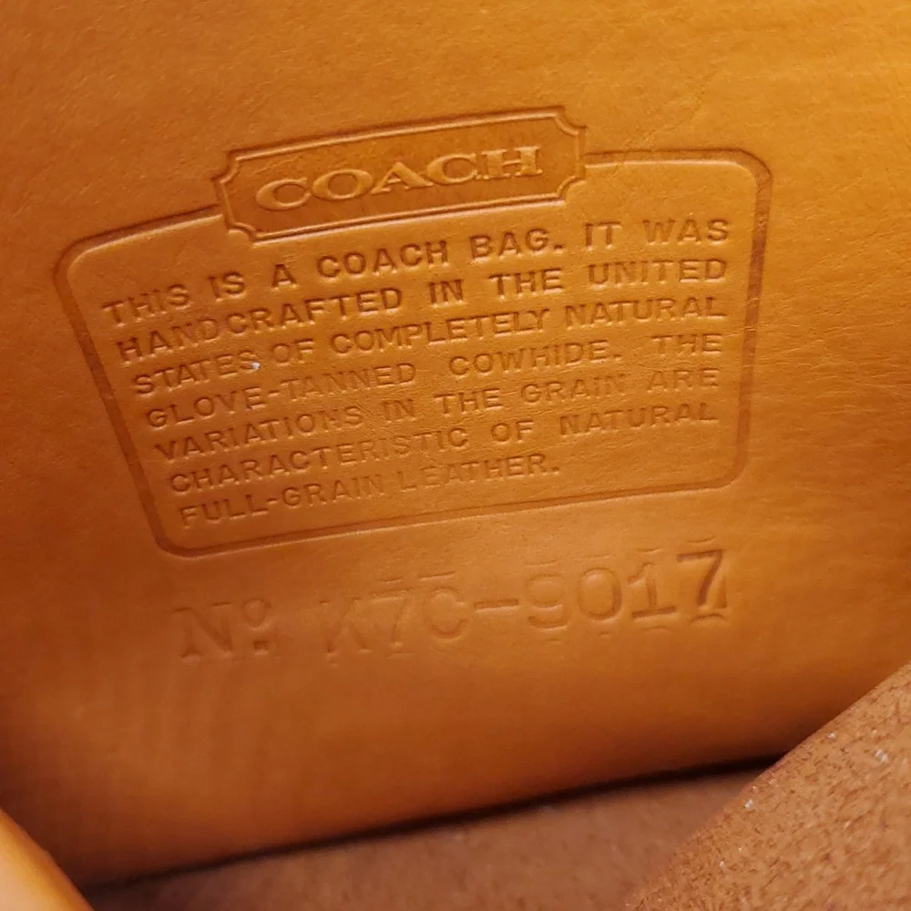 USA 🇺🇸 Vintage COACH orange leather crossbody bag